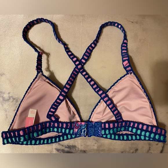 Victoria’s Secret S Floral Bikini Top - Picture 2 of 3